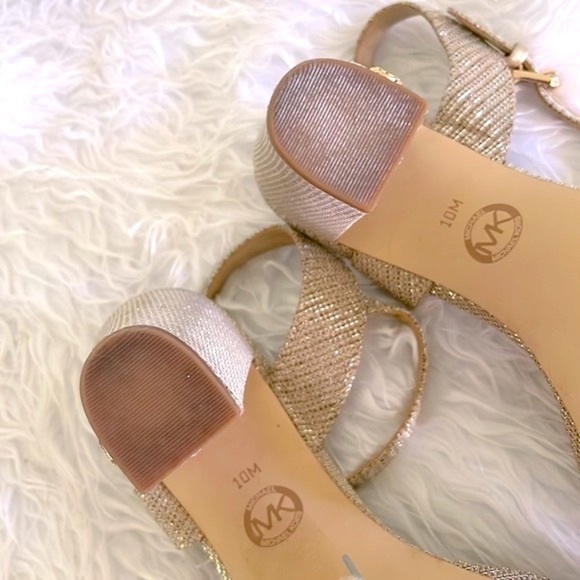 Michael Kors Pale Gold Metallic Shimmer Ankle Strap Block Heeled Sandals Pumps - Picture 10 of 16